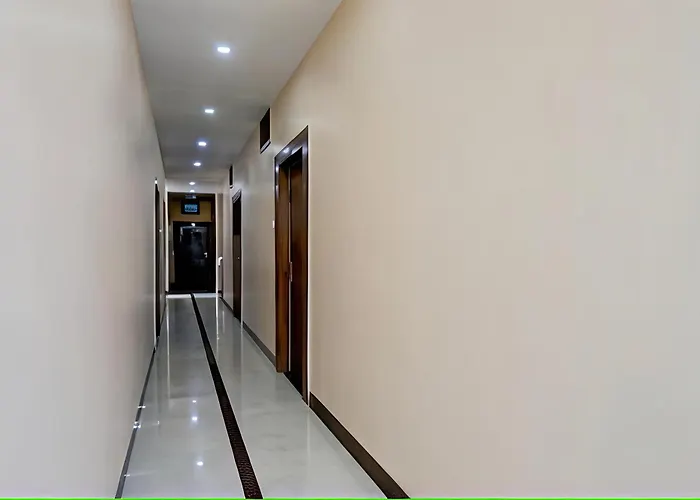 Hotel Swarat By Trustay