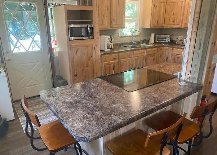 “The Cottage “On Lake Amnicon. Pet Friendly!