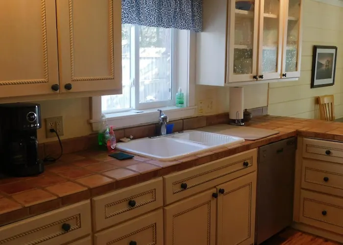 "The Beach House” On Lake Amnicon. Pet Friendly!