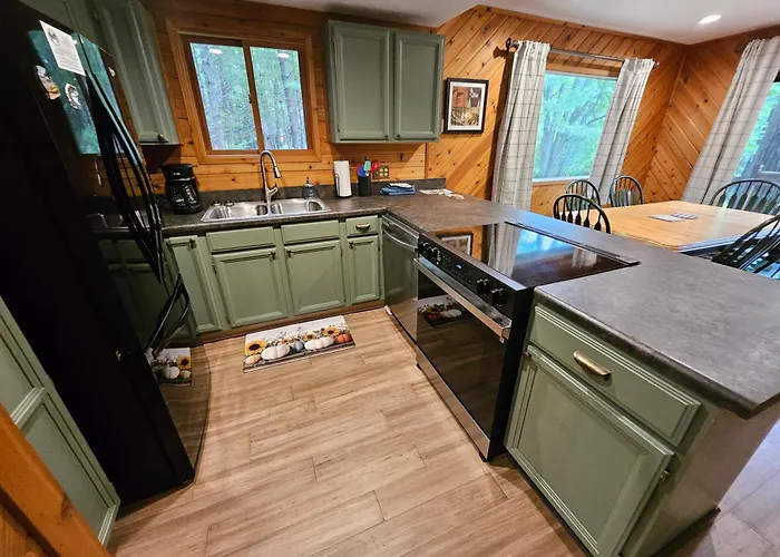 Sandy River Lodge- On The Au Sable River Near Grayling
