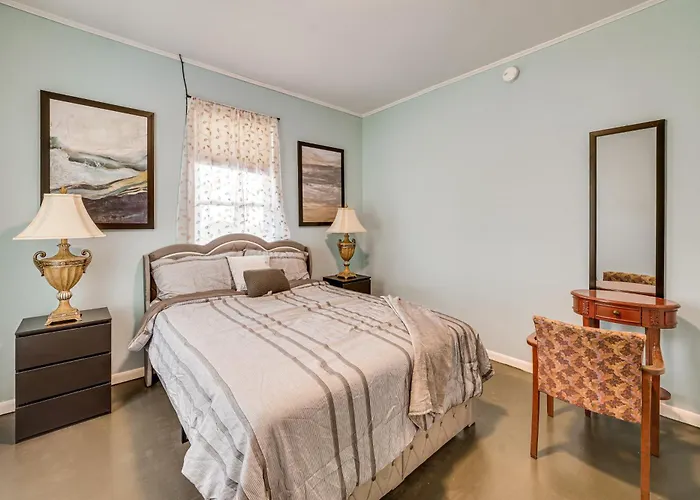 Pets Welcome! Hinton Home W/ Mtn Views
