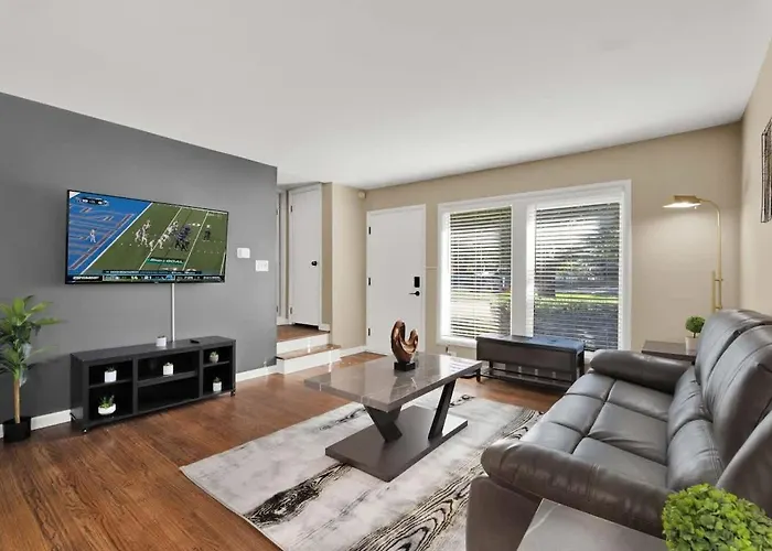 Chic 2Br Oasis - Downtown Birmingham