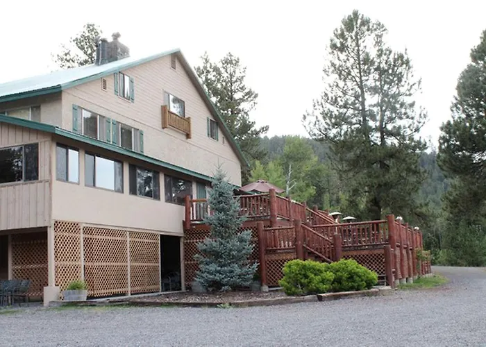 Spacious Two-Bedroom Suite Set On A Resort In The White Mountains In Greer, Arizona
