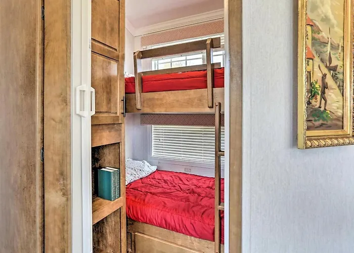 Family-Friendly Cottage Rental Near Elk Mountain Ski Resort In Pennsylvania