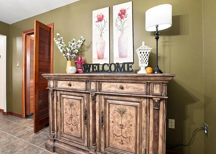 Mid Century Mondern • New Orleans Charm Home