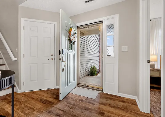 4Br Greenwood In Extended & Monthly Stays