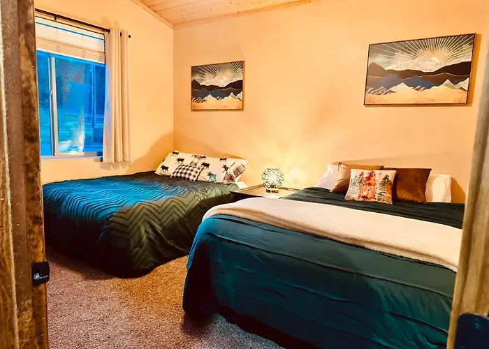 Cozy Greer Retreat Pond, Meadow & Mountain Views