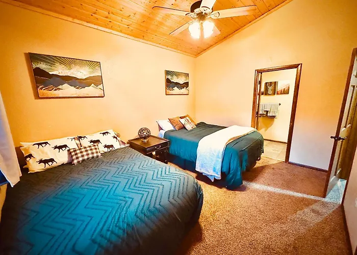 Cozy Greer Retreat Pond, Meadow & Mountain Views