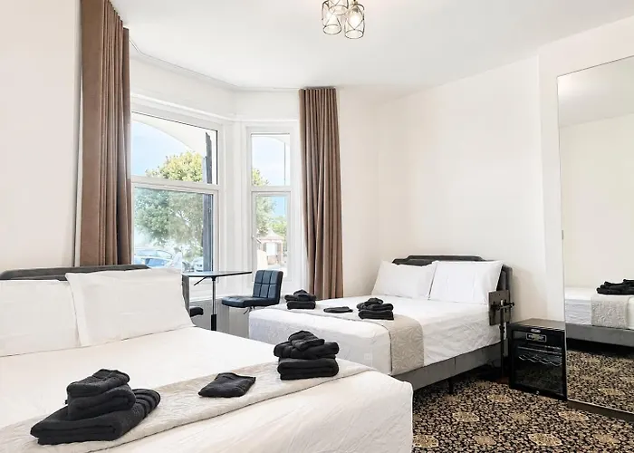 Marine Inn