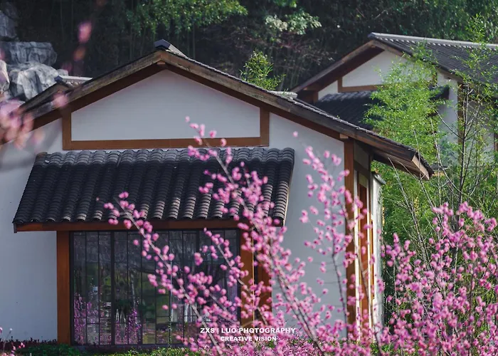 Blossom Hill Ya'An