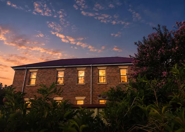 National Hotel Warwick