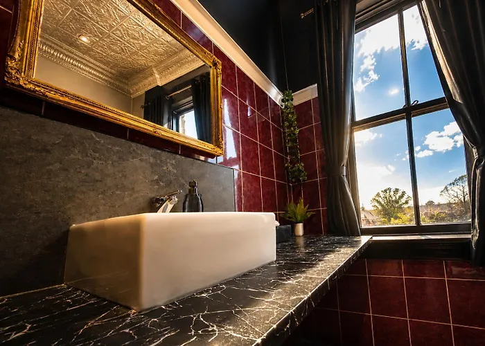 National Hotel Warwick