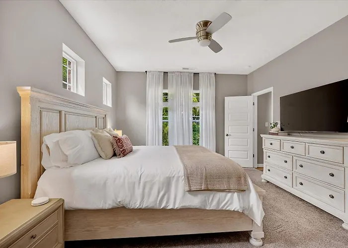 3Br Home Fireplace & Trail Access Pet Friendly
