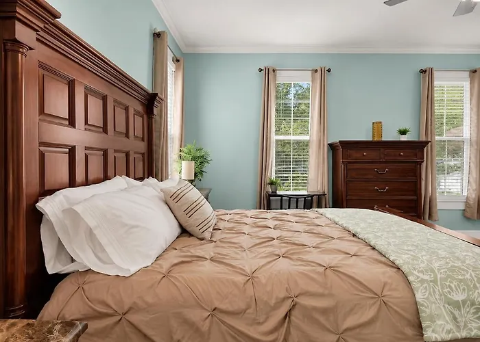Spacious Home With Fast Wifi Near Downtown Sherman