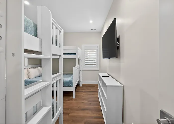 Luxurious 6-Bedroom Home In Bay Harbor With Stunning Amenities!