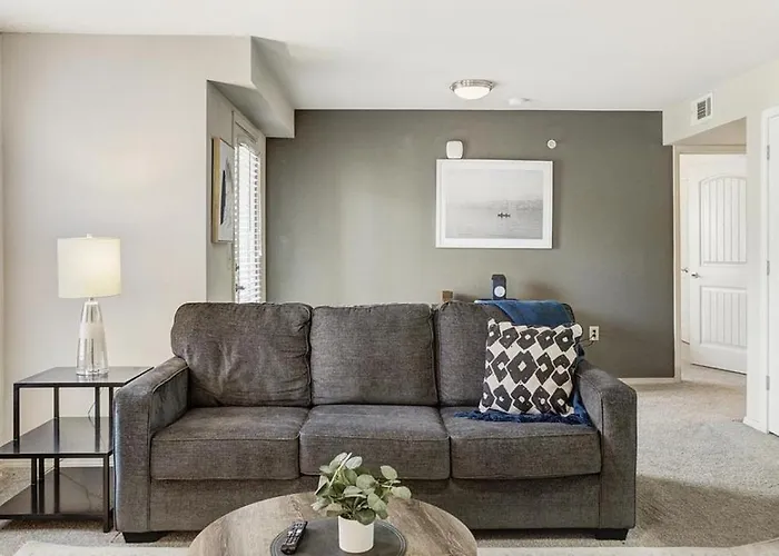 Landing Modern Apartment With Amazing Amenities