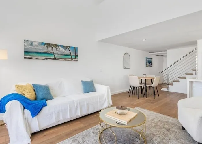 Ocean View Two Bedroom Home Near The Beach