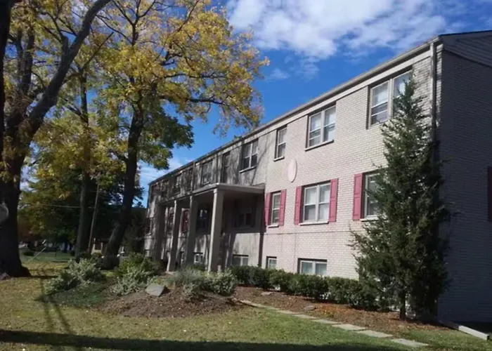 Fresh Corning Flat, Near Cmog - Gaffer, Pet Ok
