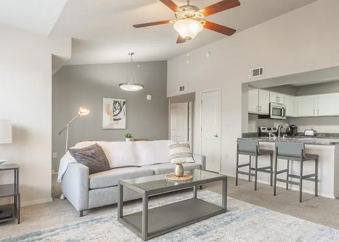 Landing Modern Apartment With Amazing Amenities