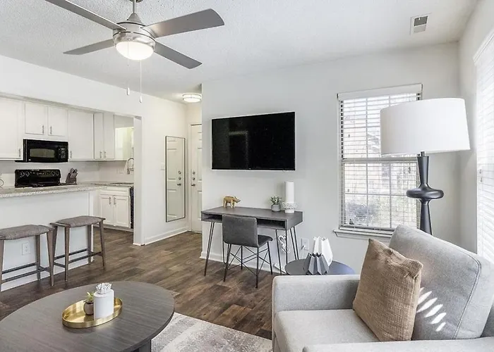 Landing Modern Apartment With Amazing Amenities
