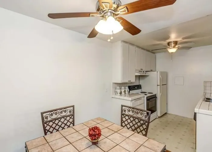Coastal One Bedroom Retreat Near Hermosa Beach
