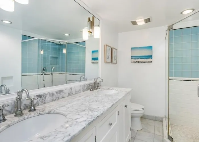 Ocean View Two Bedroom Home Near The Beach