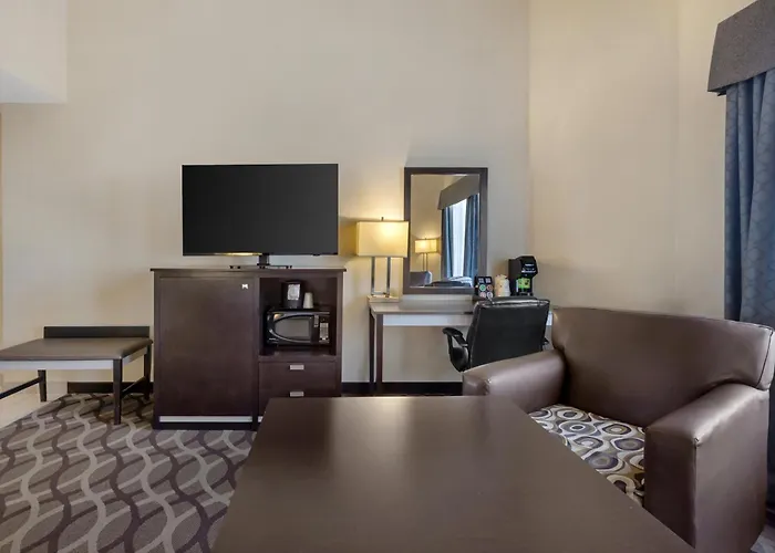 Best Western Plus Travel Hotel Toronto Airport