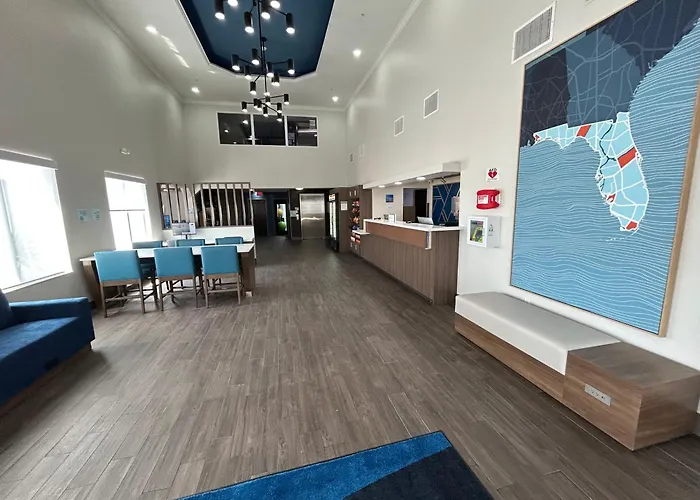 Holiday Inn Express & Suites Dania Beach - Airport Area