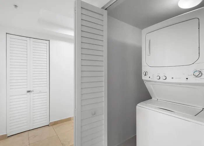 The Mutiny Luxury Suites Hotel