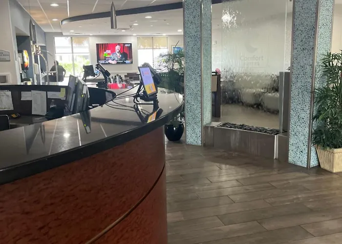 Comfort Suites Palm Bay - Melbourne