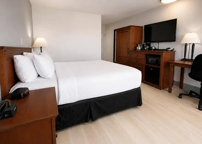 Maritime Inn, An Ascend Collection Hotel