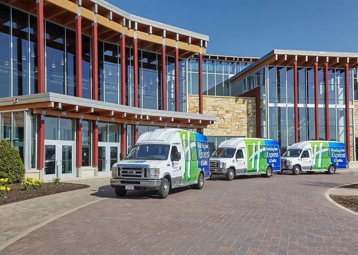 Holiday Inn Express & Suites Madison-Verona By Ihg