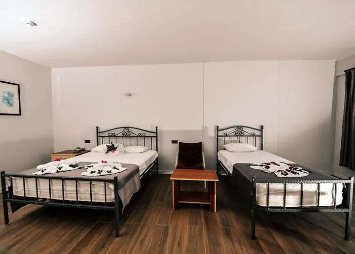 Ozalp Han Hotel