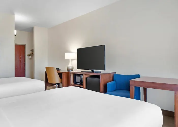 Comfort Inn & Suites Orlando North