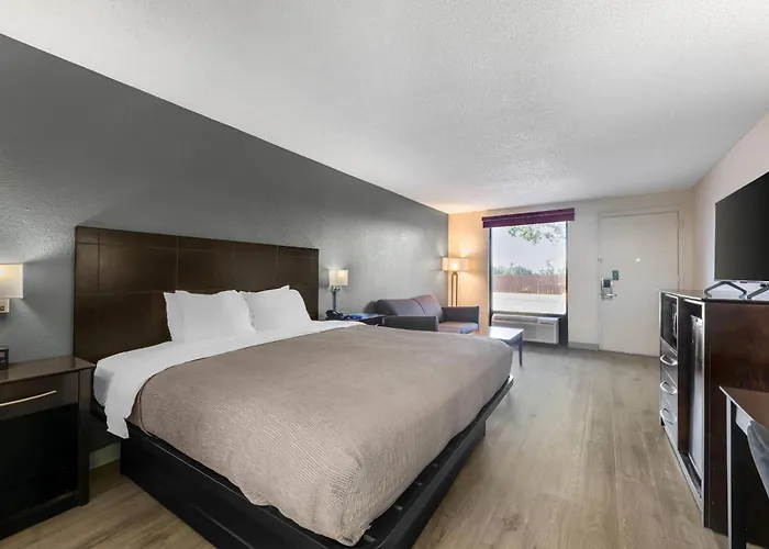 Quality Inn & Suites Live Oak I-10 Exit 283