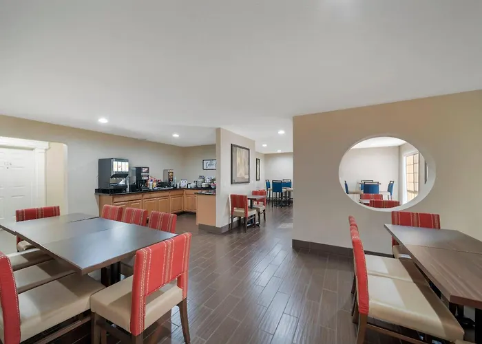Comfort Suites Red Bluff Near I-5