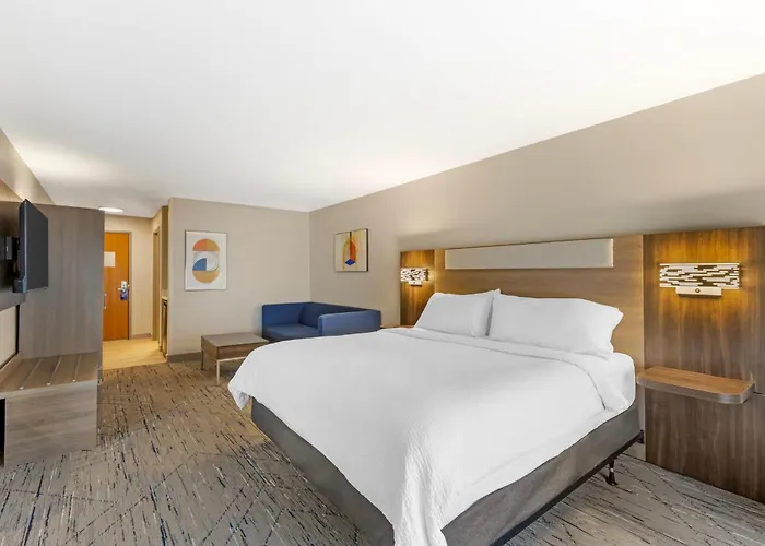 Holiday Inn Express & Suites Douglas By Ihg