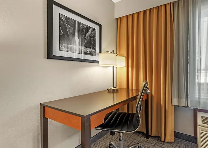 Best Western Cascade Inn & Suites