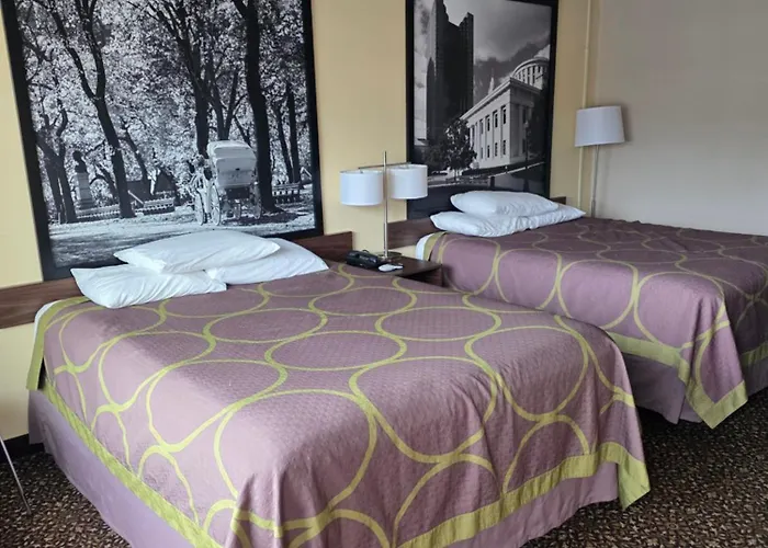 Ashland Inn & Suites