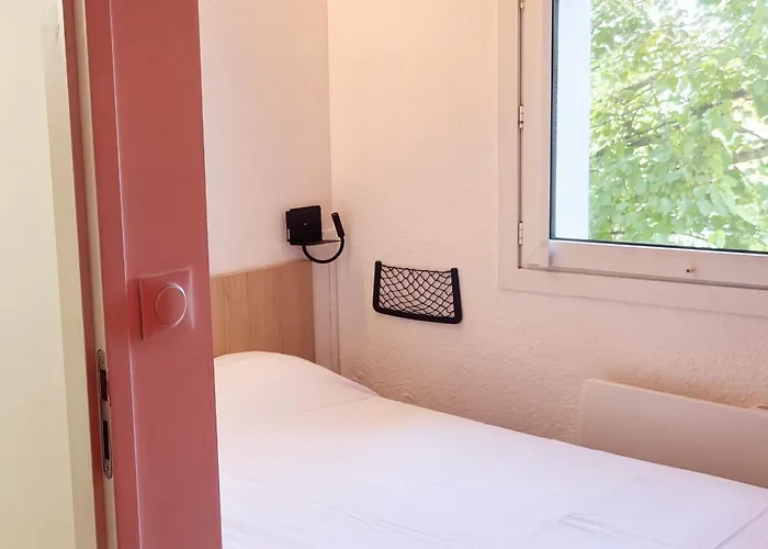 Unisotel Bollene A7 Ex-Hotel F1