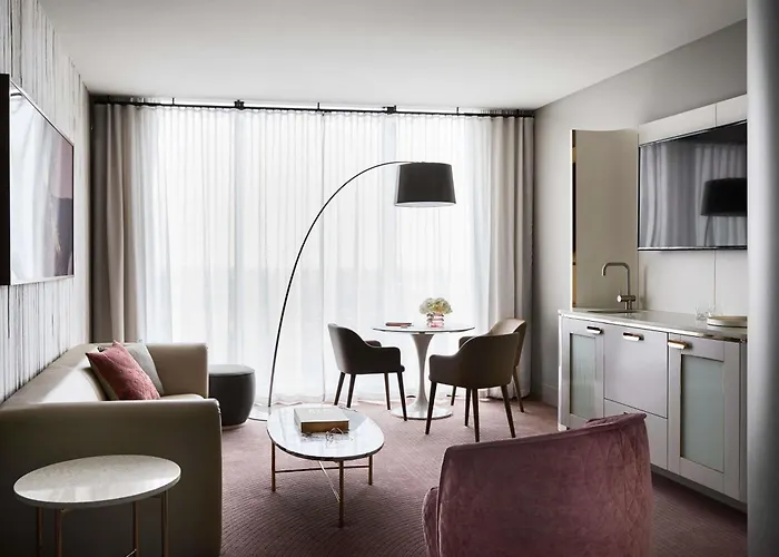 Hotel Chadstone Melbourne Mgallery Collection