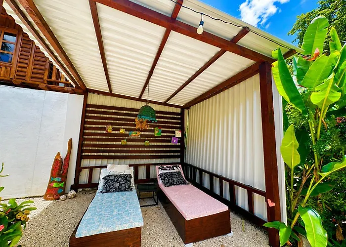 Cabanas Lamaite