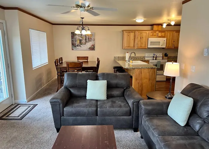 3 Bed 2 Bath Apartment In Leavenworth