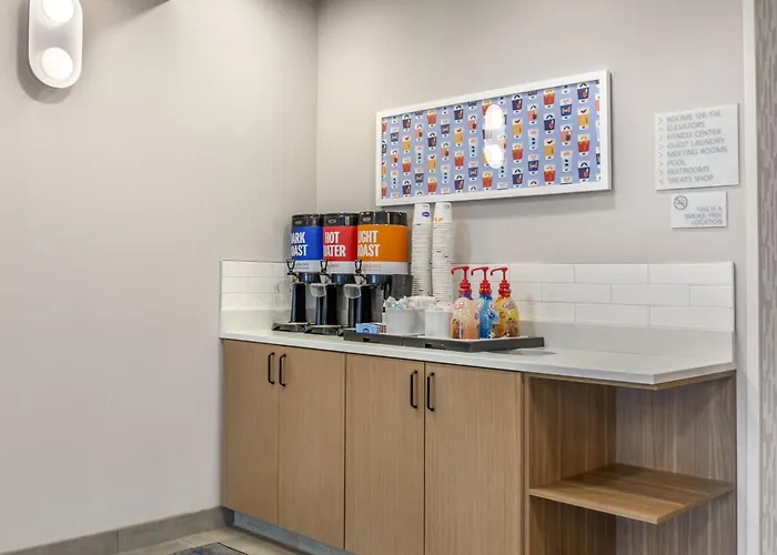 Hampton Inn & Suites Cincinnati / Uptown - University Area