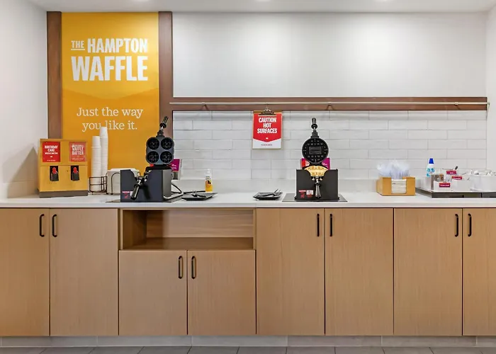 Hampton Inn & Suites Cincinnati / Uptown - University Area