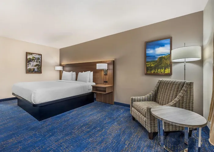 Best Western Plus Portland Airport Hotel & Suites