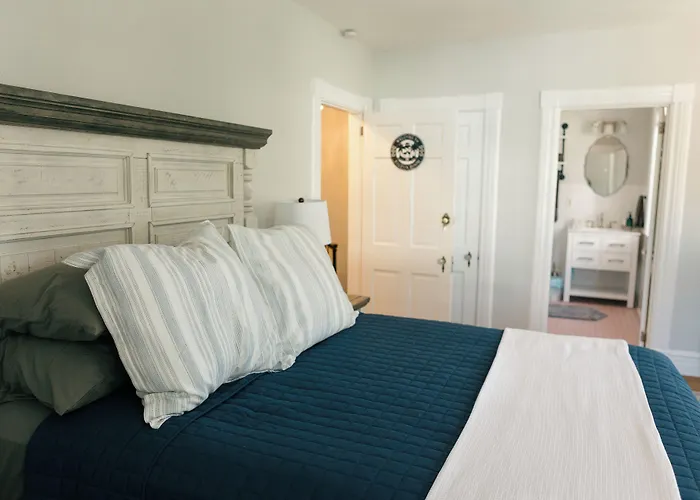 The Carriage House Inn Bed And Breakfast