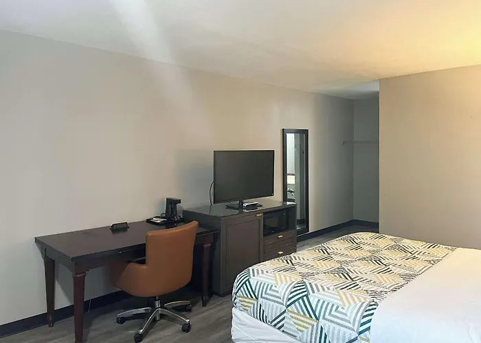 Motel 6 Borger, TX Boom Town