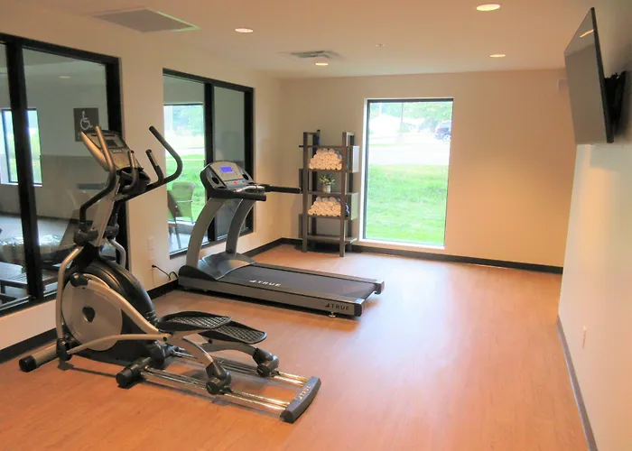 Comfort Suites Grandview - Kansas City