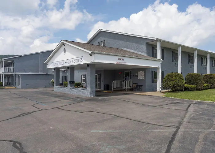 Colonial Brick Inn & Suites